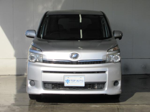 ヴォクシー Ｘ　Ｌエディション　後期型　電動スライドドア　社外メモリーナビ　地デジテレビ　ＥＴＣ　ディスク再生　ＳＤカード　ＨＩＤライト　オートライト　タイミングチェーン　ユーザー買取車（4枚目）