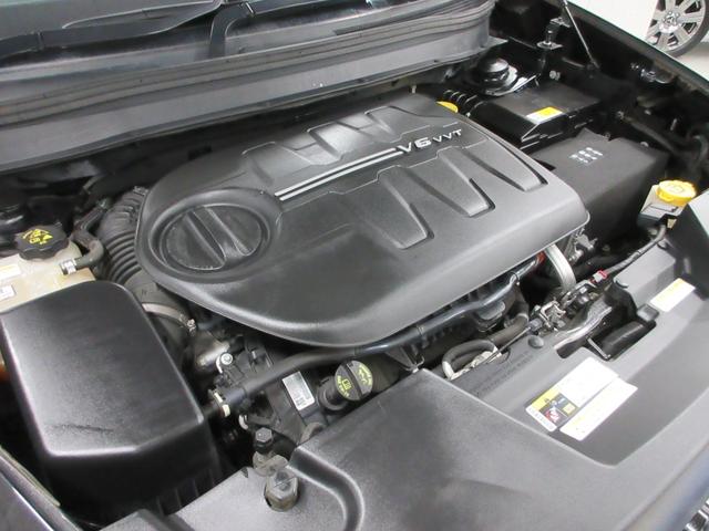 ジープ・チェロキー トレイルホーク　４ＷＤ　衝突軽減　ハーフレザー　Ｕコネクトナビ　フルセグ　Ｂｌｕｅｔｏｏｔｈ　電動ゲート　ドラレコ　サイド・バックカメラ　ＥＴＣ２．０　障害物ソナー　アダプティブクルコン　１７インチアルミ　タイミングチェーン（16枚目）