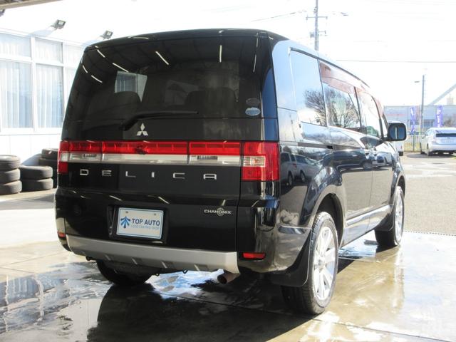 デリカＤ：５ シャモニー　４ＷＤ　両側電動ドア　ＨＤＤナビ　フルセグ　後席モニター　フロント・サイド・バックカメラ　ＥＴＣ　音楽録音機能　ディスク再生　スマートキー　１８インチアルミ　ＨＩＤライト　タイミングチェーン（8枚目）