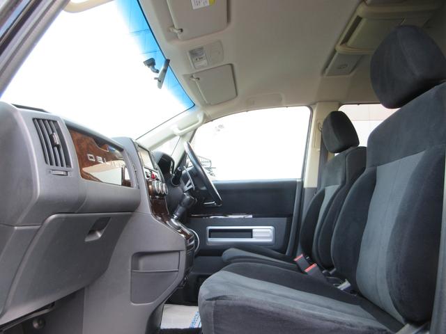 デリカＤ：５ シャモニー　４ＷＤ　両側電動ドア　ＨＤＤナビ　フルセグ　後席モニター　フロント・サイド・バックカメラ　ＥＴＣ　音楽録音機能　ディスク再生　スマートキー　１８インチアルミ　ＨＩＤライト　タイミングチェーン（15枚目）