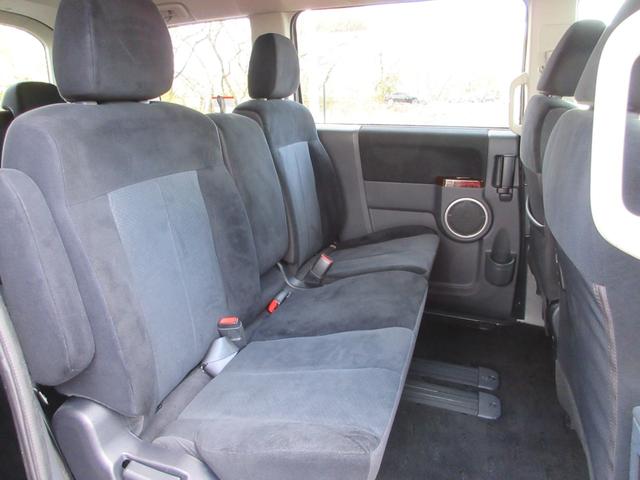 デリカＤ：５ シャモニー　４ＷＤ　両側電動ドア　ＨＤＤナビ　フルセグ　後席モニター　フロント・サイド・バックカメラ　ＥＴＣ　音楽録音機能　ディスク再生　スマートキー　１８インチアルミ　ＨＩＤライト　タイミングチェーン（16枚目）