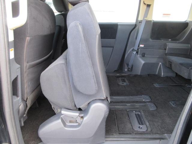 デリカＤ：５ シャモニー　４ＷＤ　両側電動ドア　ＨＤＤナビ　フルセグ　後席モニター　フロント・サイド・バックカメラ　ＥＴＣ　音楽録音機能　ディスク再生　スマートキー　１８インチアルミ　ＨＩＤライト　タイミングチェーン（19枚目）