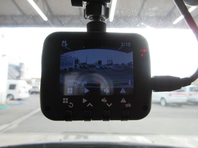 �y���q�l�̂���]�̎Ԏ킪������z�W�l���E�V�l���E�R��V�[�g�E�`�b�v�A�b�v�V�[�g�E��]�V�[�g�E�x�b�h���[�h�E�Ԓ����d�l�E�d���V�[�g�E�����d���h�A�E�d�����A�Q�[�g�E��ȃ��j�^�[�ȂǑ��������݌ɗL�I