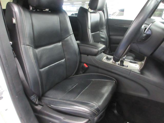 ジープ・グランドチェロキー リミテッド 4WD 後期型 黒革 電動ゲート Uコネクトナビ Bluetooth フロント・サイド・バックカメラ DVD再生 ETC2.0 ドラレコ クルコン ソナー シートヒータ シートクーラ HIDライト タイミングチェーン(19枚目)