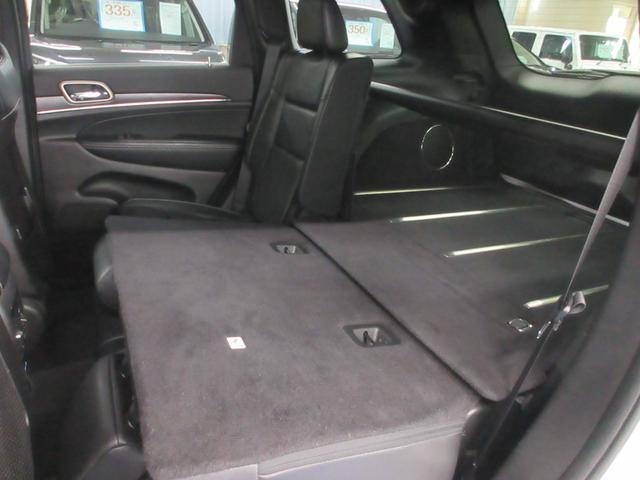 ジープ・グランドチェロキー リミテッド 4WD 後期型 黒革 電動ゲート Uコネクトナビ Bluetooth フロント・サイド・バックカメラ DVD再生 ETC2.0 ドラレコ クルコン ソナー シートヒータ シートクーラ HIDライト タイミングチェーン(30枚目)