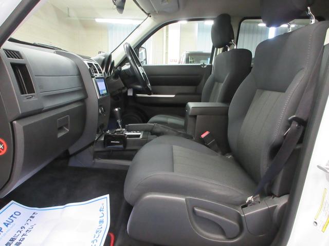 ダッジ・ナイトロ SXT 4WD HDDナビ フルセグ Bluetoothオーディオ サイド・バックカメラ ETC クルコン ソナー 音楽録音 ディスク再生 キーレス LEDライト 17インチアルミ サイドステップ タイミングチェーン(22枚目)