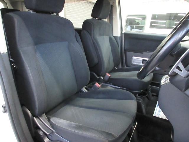 デリカＤ：５ Ｄ　パワーパッケージ　４ＷＤ　両側電動ドア　ＨＤＤナビ　フルセグ　後席モニター　Ｂｌｕｅｔｏｏｔｈオーディオ　ＥＴＣ　バックカメラ　クルコン　音楽録音　ディスク再生　シートヒーター　ＨＩＤライト　後期用ホイール　タイミングチェーン（10枚目）