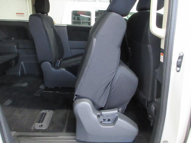 デリカＤ：５ Ｄ　パワーパッケージ　４ＷＤ　両側電動ドア　ＨＤＤナビ　フルセグ　後席モニター　Ｂｌｕｅｔｏｏｔｈオーディオ　ＥＴＣ　バックカメラ　クルコン　音楽録音　ディスク再生　シートヒーター　ＨＩＤライト　後期用ホイール　タイミングチェーン（17枚目）