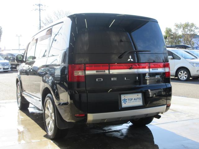 デリカＤ：５ Ｇ　パワーパッケージ　両側電動ドア　社外ナビ　フルセグ　Ｂｌｕｅｔｏｏｔｈオーディオ　音楽録音　ディスク再生　クルコン　スマートキー　１８インチアルミ　ＨＩＤライト　タイミングチェーン（9枚目）