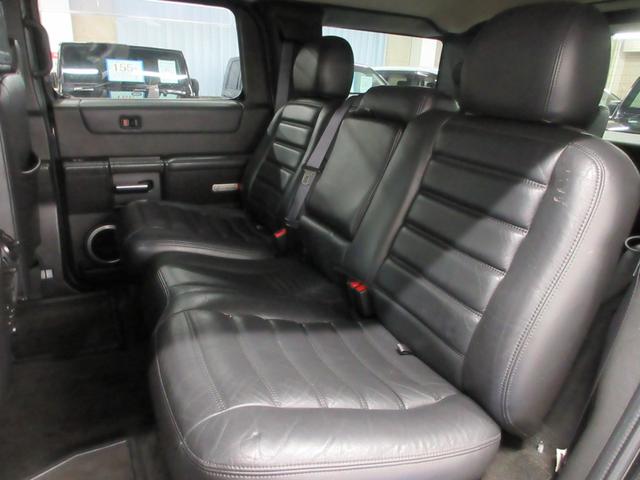 ハマーＨ２ ４ＷＤ　０５年モデル　サンルーフ　黒革シート　アルパインナビ　フルセグ　後席モニター　ＥＴＣ　クルーズコントロール　音楽録音　ディスク再生　シートヒーター　ＸＥＮＯＮエアロ　２０インチアルミ　タイミングチェーン（26枚目）