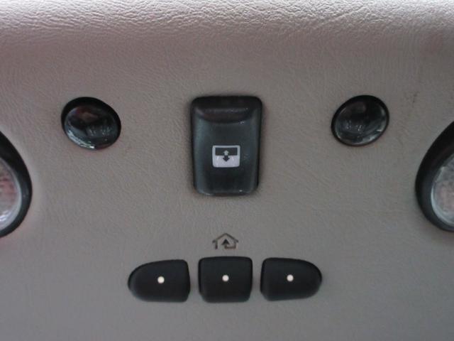 ハマーＨ２ ４ＷＤ　０５年モデル　サンルーフ　黒革シート　アルパインナビ　フルセグ　後席モニター　ＥＴＣ　クルーズコントロール　音楽録音　ディスク再生　シートヒーター　ＸＥＮＯＮエアロ　２０インチアルミ　タイミングチェーン（46枚目）