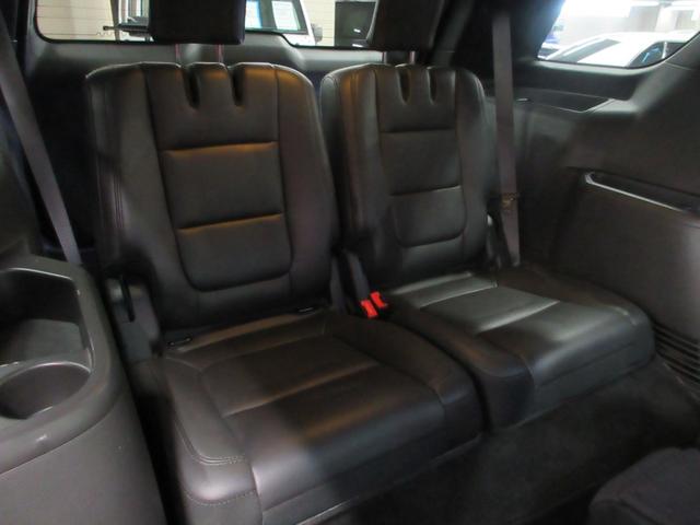 エクスプローラー リミテッド　エコブースト　２ＷＤ　サンルーフ　黒革　電動ゲート　ディスプレイオーディオ　Ｂｌｕｅｔｏｏｔｈ　シートヒーター　シートクーラー　ＥＴＣ　フロント・サイド・バックカメラ　障害物ソナー　クルコン　ＨＩＤ　タイミングチェーン（29枚目）