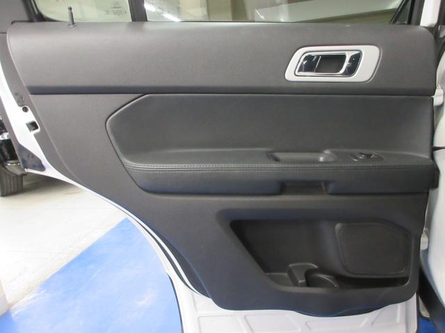 エクスプローラー リミテッド　エコブースト　２ＷＤ　サンルーフ　黒革　電動ゲート　ディスプレイオーディオ　Ｂｌｕｅｔｏｏｔｈ　シートヒーター　シートクーラー　ＥＴＣ　フロント・サイド・バックカメラ　障害物ソナー　クルコン　ＨＩＤ　タイミングチェーン（59枚目）