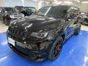 ジープ・グランドチェロキー SRT8 4WD 後期型 衝突軽減 サンルーフ ハーフレザー ナビ フルセグ Bluetooth 電動ゲート フロント・サイド・バックカメラ ETC2.0 シートヒーター シートクーラー レーダークルーズ 20インチアルミ(6枚目)