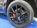 SRT8 4WD 後期型 衝突軽減 サンルーフ ハーフレザー ナビ フルセグ Bluetooth 電動ゲート フロント・サイド・バックカメラ ETC2.0 シートヒーター シートクーラー レーダークルーズ 20インチアルミ(16枚目)