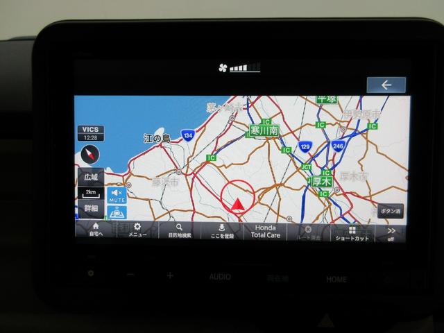 Ｎ－ＢＯＸ ベースグレード　当社デモカー　ＨｏｎｄａＳＥＮＳＩＮＧ　ドラレコ　メモリーナビ　リアカメラ　両側電動スライドドア　シートヒーター　ＥＴＣ　Ｂｌｕｅｔｏｏｔｈ　ＵＳＢ　ＢＬＵＥＴＯＯＴＨ　衝突軽減システム　スマートキ－（3枚目）