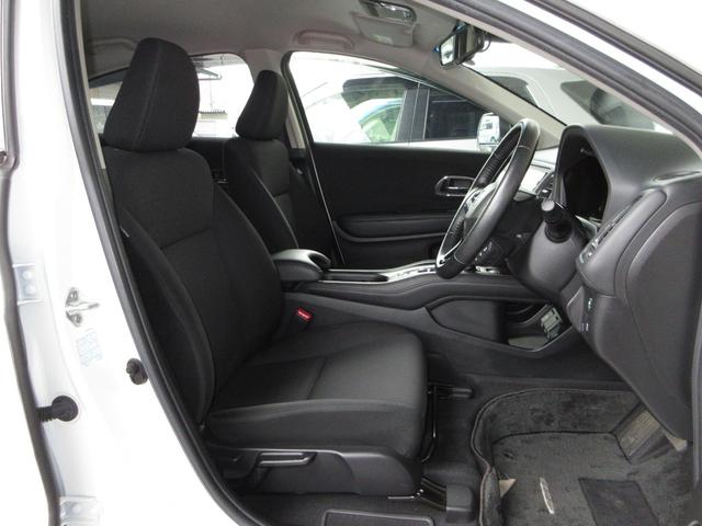 ヴェゼル Ｘ・ホンダセンシング　純正メモリーナビＢｌｕｅｔｏｏｔｈＥＴＣＲカメラワンオーナー　Ｗエアバッグ　盗難防止　禁煙　アクティブクルーズコントロール　オートエアコン　衝突軽減ブレ－キ　パワステ　整備記録簿　カーテンエアバック（14枚目）