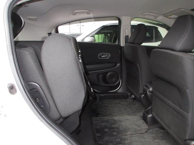 ヴェゼル Ｘ・ホンダセンシング　純正メモリーナビＢｌｕｅｔｏｏｔｈＥＴＣＲカメラワンオーナー　Ｗエアバッグ　盗難防止　禁煙　アクティブクルーズコントロール　オートエアコン　衝突軽減ブレ－キ　パワステ　整備記録簿　カーテンエアバック（16枚目）