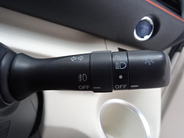 シエンタ ハイブリッドG ナビゲーションETC両側電動スライドドアリアカメラアルミホイールワンオーナー7人 ブレーキサポート 電動格納式ドアミラー USB接続 LEDライト Bカメラ 地デジ Aライト 衝突安全ボディ クルコン(10枚目)