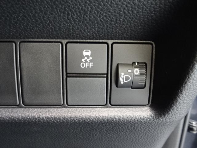 フィット e:HEVホーム 当社デモカー HondaSENSING メモリーナビ リアカメラ ETC USB Bluetooth パーキングセンサー LEDライト 前後誤発進抑制機能 クリソナ 助手席エアバッグ 運転席エアバッグ(9枚目)