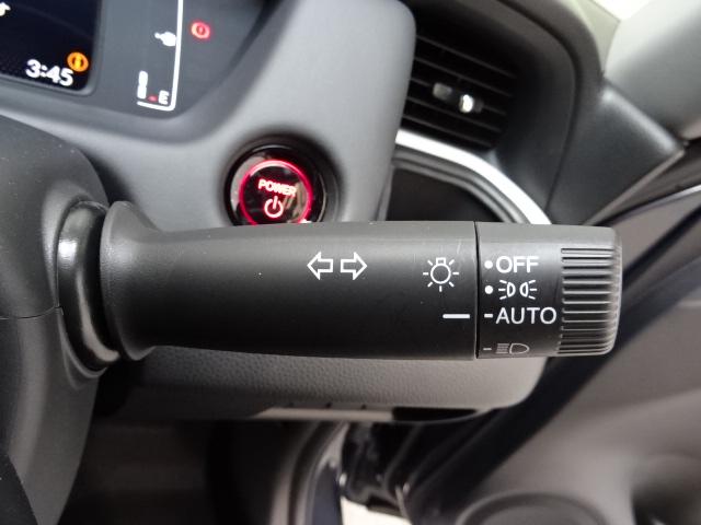 フィット e:HEVホーム 当社デモカー HondaSENSING メモリーナビ リアカメラ ETC USB Bluetooth パーキングセンサー LEDライト 前後誤発進抑制機能 クリソナ 助手席エアバッグ 運転席エアバッグ(11枚目)