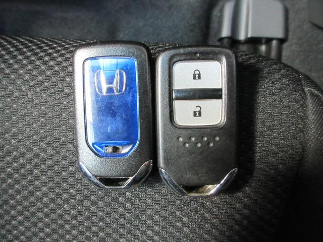 ヴェゼル ハイブリッドＸ　メモリーナビ　リヤカメラ　ＥＴＣ　ワンセグＴＶ　Ｂｌｕｅｔｏｏｔｈ　ＵＳＢ　インターナビ　ワンオーナー　Ａクルーズ　セキュリティアラーム　ＶＳＡ　整備記録簿　ナビＴＶ　スマートキ　ワンセグテレビ　ＰＳ（15枚目）