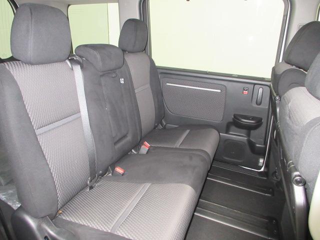 ステップワゴンスパーダ スパーダホンダセンシング　８人　ＨｏｎｄａＳＥＮＳＩＮＧ　ドラレコ　メモリーナビ　リヤカメラ　ＥＴＣ　フルセグＴＶ　純正アルミホイール　盗難防止　助手席エアバッグ　Ｗパワスラ　記録簿有　地デジ　サイドエアバッグ　ＬＥＤライト（17枚目）