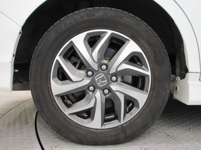 ステップワゴンスパーダ スパーダホンダセンシング　８人　ＨｏｎｄａＳＥＮＳＩＮＧ　ドラレコ　メモリーナビ　リヤカメラ　ＥＴＣ　フルセグＴＶ　純正アルミホイール　盗難防止　助手席エアバッグ　Ｗパワスラ　記録簿有　地デジ　サイドエアバッグ　ＬＥＤライト（26枚目）