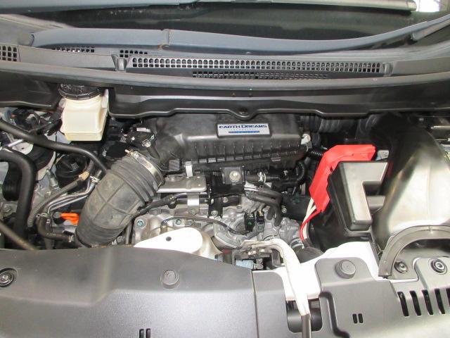 ステップワゴンスパーダ スパーダホンダセンシング　８人　ＨｏｎｄａＳＥＮＳＩＮＧ　ドラレコ　メモリーナビ　リヤカメラ　ＥＴＣ　フルセグＴＶ　純正アルミホイール　盗難防止　助手席エアバッグ　Ｗパワスラ　記録簿有　地デジ　サイドエアバッグ　ＬＥＤライト（27枚目）