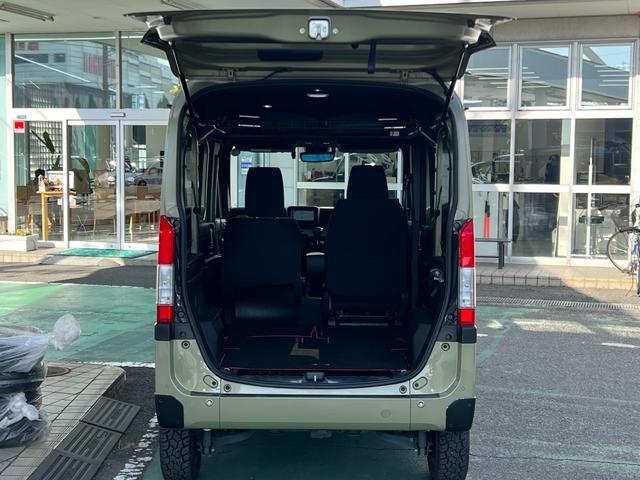 N-VAN+スタイル ファン・ターボ リフトアップ車 社外アルミホイール 純正ナビゲーション 前後ドライブレコーダー ETC USBポート ナビTV 電格ミラー キーレスエントリー 横滑り防止機能 レーンキープ DVD フルセグTV(18枚目)