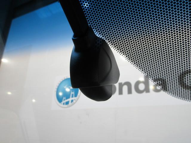 ステップワゴンスパーダ ｅ：ＨＥＶスパーダＧホンダセンシング　７人　ＨｏｎｄａＳＥＮＳＩＮＧ　前後ドラレコ　メモリーナビ　リヤカメラ　ＥＴＣ　フルセグＴＶ　純正アルミホイール　ワンオーナー　ウォークスルー　ＬＥＤライト　ドライブレコーダ　セキュリティアラーム（6枚目）