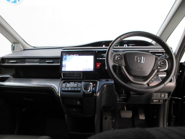 ステップワゴンスパーダ ｅ：ＨＥＶスパーダＧホンダセンシング　７人　ＨｏｎｄａＳＥＮＳＩＮＧ　前後ドラレコ　メモリーナビ　リヤカメラ　ＥＴＣ　フルセグＴＶ　純正アルミホイール　ワンオーナー　ウォークスルー　ＬＥＤライト　ドライブレコーダ　セキュリティアラーム（17枚目）
