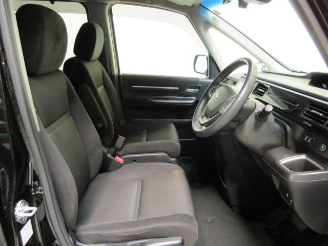 ステップワゴンスパーダ ｅ：ＨＥＶスパーダＧホンダセンシング　７人　ＨｏｎｄａＳＥＮＳＩＮＧ　前後ドラレコ　メモリーナビ　リヤカメラ　ＥＴＣ　フルセグＴＶ　純正アルミホイール　ワンオーナー　ウォークスルー　ＬＥＤライト　ドライブレコーダ　セキュリティアラーム（20枚目）