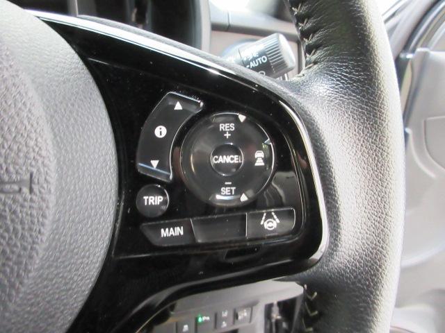 N-ONE プレミアム HondaSENSING 前後ドラレコ メモリーナビ リヤカメラ ETC2.0 シートヒーター 純正アルミホイール ワンオーナー USBポート レーンキープ 衝突軽減 DVD再生 ESC LED(8枚目)