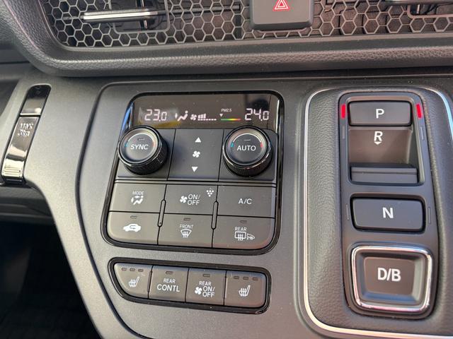 ステップワゴン ｅ：ＨＥＶエアー　当社デモカーナビマルチカメラドラレコＥＴＣ　前後誤発進抑制　パワーステアリング　両側Ｐスライドドア　助手席エアバッグ　ＵＳＢ接続　サイドカーテンエアバック　パーキングセンサー　ＬＥＤヘッドランプ（6枚目）