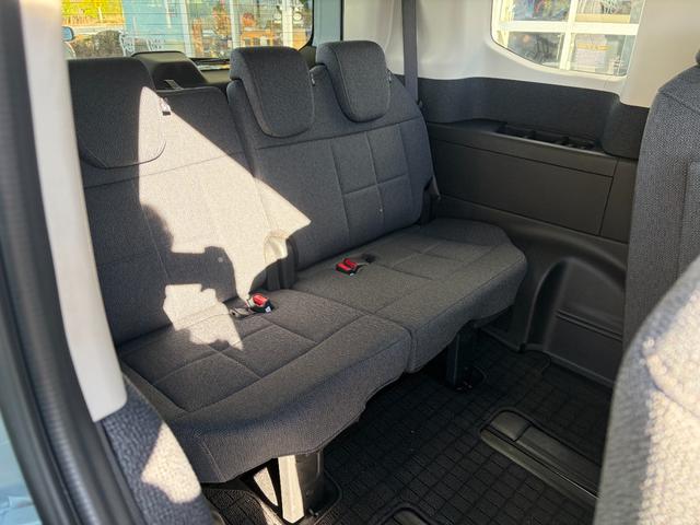 ステップワゴン ｅ：ＨＥＶエアー　当社デモカーナビマルチカメラドラレコＥＴＣ　前後誤発進抑制　パワーステアリング　両側Ｐスライドドア　助手席エアバッグ　ＵＳＢ接続　サイドカーテンエアバック　パーキングセンサー　ＬＥＤヘッドランプ（13枚目）