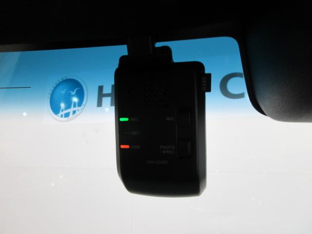 Ｎ－ＢＯＸカスタム Ｌターボ　ＨｏｎｄａＳＥＮＳＩＮＧ　ドラレコ　メモリーナビ　リアカメラ　両側電動スライドドア　シートヒーター　パドルシフト　Ｂｌｕｅｔｏｏｔｈ　ワンオーナー　地デジチューナー　衝突軽減ブレーキサポート　ＰＳ（5枚目）