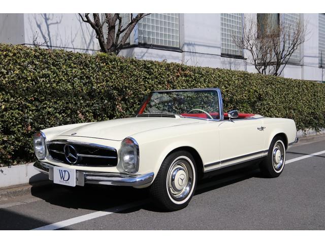 ２３０ＳＬ　正規輸入　／　ウエスタン自動車　／　左ハンドル　／　４速マニュアルミッション　／　レッド革シート　／　純正ハードトップ　／　レッドソフトトップ　／　クーラー付(21枚目)