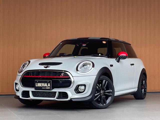 ＭＩＮＩ クーパーＳ　ジョンクーパーワークスパッケージ　純正ナビ　バックカメラ　Ｂｌｕｅｔｏｏｔｈ　ペッパーパッケージ　ＭＩＮＩドライビングモード　ヘッドアップディスプレイ　ＪＣＷ１７インチアルミ　ＪＣＷステアリング（39枚目）