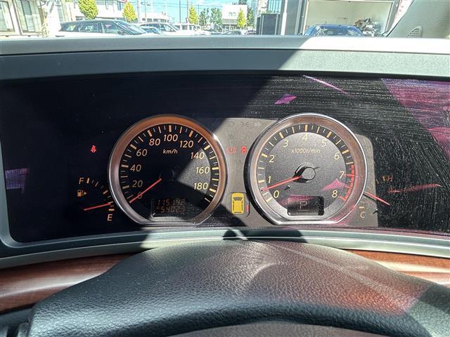 エルグランド ハイウェイスター 純正ナビゲーション/バックカメラ/片側パワースライドドア/ETC/純正フロアマット/クォーターガラス開閉/純正アルミホイール/AFS/スペアキー/取扱説明書(6枚目)