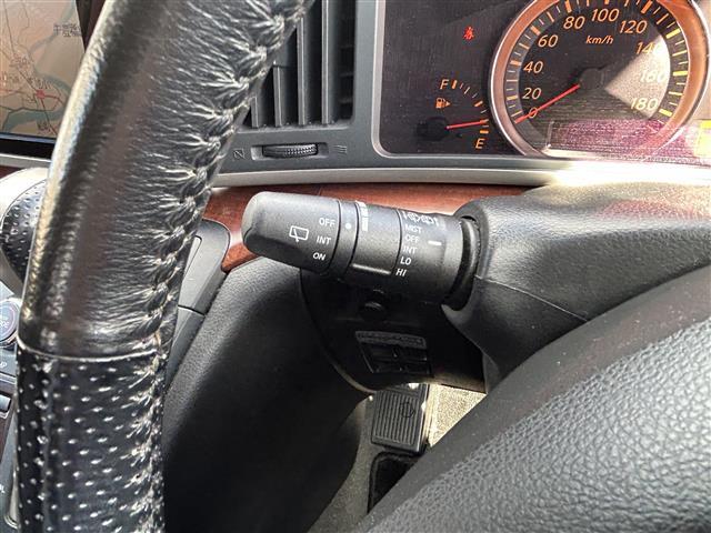 エルグランド ハイウェイスター 純正ナビゲーション/バックカメラ/片側パワースライドドア/ETC/純正フロアマット/クォーターガラス開閉/純正アルミホイール/AFS/スペアキー/取扱説明書(9枚目)