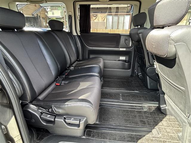 エルグランド ハイウェイスター 純正ナビゲーション/バックカメラ/片側パワースライドドア/ETC/純正フロアマット/クォーターガラス開閉/純正アルミホイール/AFS/スペアキー/取扱説明書(23枚目)