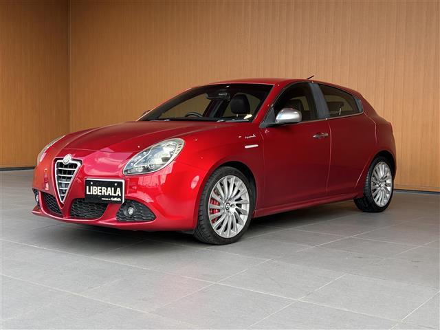 ジュリエッタ スポルティーバ 社外7インチナビ/本革シート/前方Dレコーダー/バックカメラ/ETC/フルセグTV/パドルシフト/前席パワーシート/シートヒーター/革巻きステアリング/純正フロアマット/純正アルミホイール(32枚目)