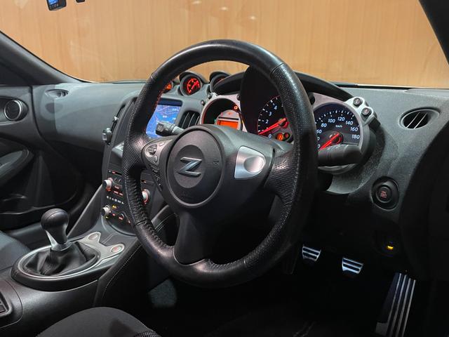 フェアレディZ バージョンS 純正ナビ CD/DVD再生 HIDヘッドライト オートライト 純正19インチアルミ プッシュスタート 純正フロアマット ETC(20枚目)