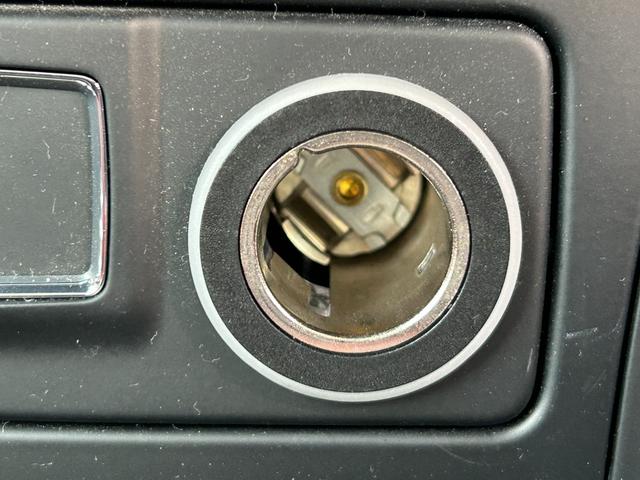 ジープ・レネゲード リミテッド 白革シート シートヒーター パワーシート 社外8インチナビ TV バックカメラ Bluetooth ステアリングヒーター ETC クルコン BSM LKA コーナーセンサー 純正17インチAW ETC(34枚目)