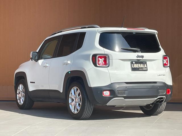 ジープ・レネゲード リミテッド 白革シート シートヒーター パワーシート 社外8インチナビ TV バックカメラ Bluetooth ステアリングヒーター ETC クルコン BSM LKA コーナーセンサー 純正17インチAW ETC(40枚目)