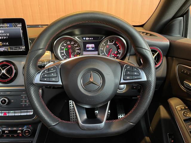 ＣＬＡクラス シューティングブレーク ＣＬＡ４５　４マチック　シューティングブレーク　パノラミックスライディングルーフ　黒革シート　シートヒーター　純正ナビ　フルセグＴＶ　バックカメラ　ＡｐｐｌｅＣａｒＰｌａｙ　Ｂｌｕｅｔｏｏｔｈ　ＡＣＣ　ブラインドスポット　アイドリングストップ（5枚目）