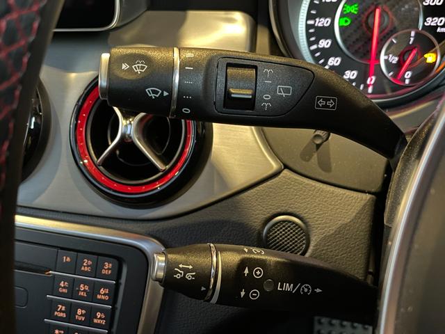 ＣＬＡクラス シューティングブレーク ＣＬＡ４５　４マチック　シューティングブレーク　パノラミックスライディングルーフ　黒革シート　シートヒーター　純正ナビ　フルセグＴＶ　バックカメラ　ＡｐｐｌｅＣａｒＰｌａｙ　Ｂｌｕｅｔｏｏｔｈ　ＡＣＣ　ブラインドスポット　アイドリングストップ（11枚目）