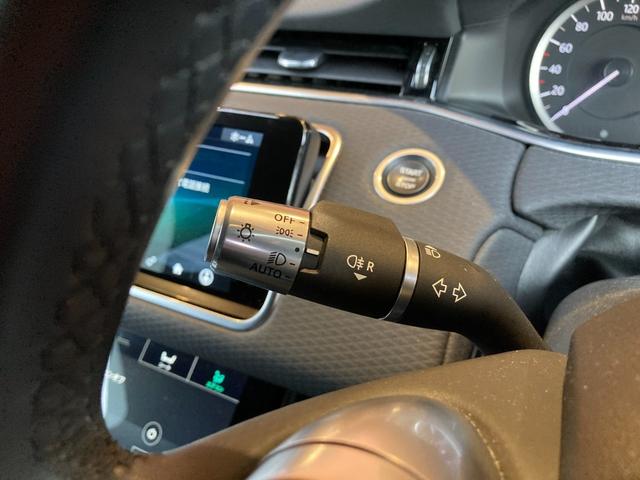 レンジローバーイヴォーク Ｓ　黒革シート　シートヒーター　パワーシート　純正ナビ　３６０°カメラ　ＣａｒＰｌａｙ　ドライブパック　ＡＣＣ　ＬＫＡ　ＢＳＭ　キーレスエントリー　純正１８インチＡＷ　ＬＥＤヘッドライト　ＥＴＣ（13枚目）