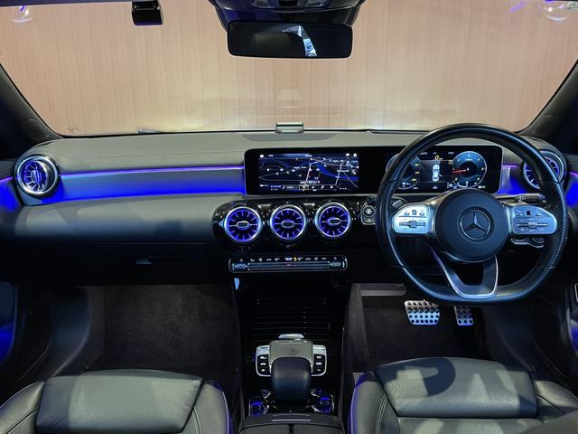 ＣＬＡクラス ＣＬＡ２００ｄ　ＡＭＧライン　パノラマサンルーフ　レザーエクスクルーシブ　黒革シート　シートヒーター　アドバンスドＰＫＧ　アドバンスドサウンド　ヘッドアップディスプレイ　純正ナビ　フルセグＴＶ　３６０度カメラ　ＡＣＣ　ＬＫＡ（4枚目）
